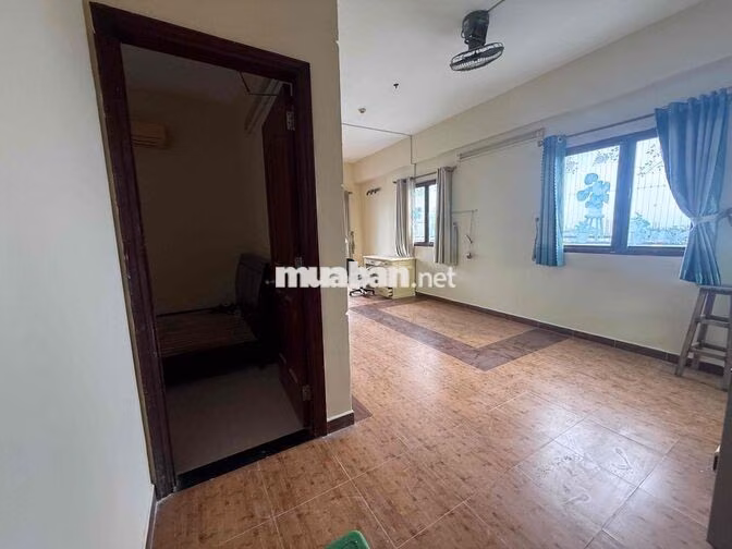 Cho thuê căn hộ 75m2, 2pn, wc, căn góc 2 ban công, 3 cửa sổ