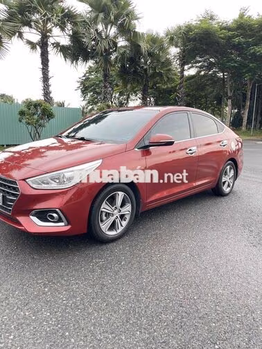 Hyundai Accent 1.4,tự động,bản đủ,màu Đỏ 31.309 km