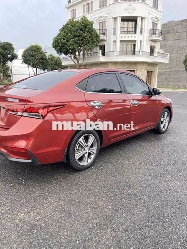 Hyundai Accent 1.4,tự động,bản đủ,màu Đỏ 31.309 km