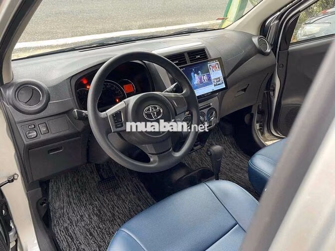 Toyota Wigo Bạc Tự động