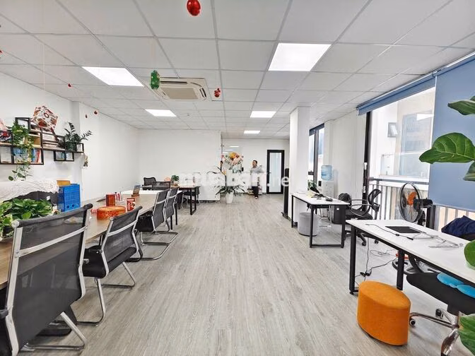 Cho thuê văn phòng tại 198 Xã Đàn sàn 75m2 đẹp mới 100% có thang máy.