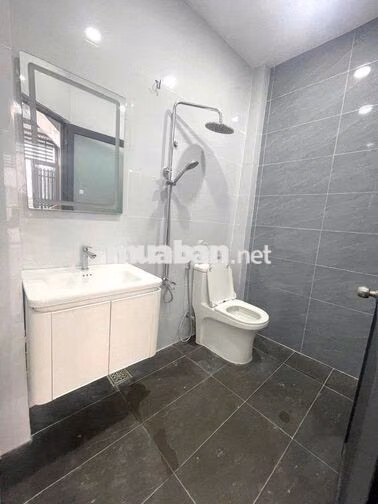 Bán nhà vị trí đẹp gần mặt tiền đường Âu Dương Lân P2 Q8