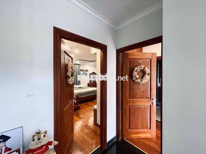 Biệt thự Đặng Thuỳ Trâm p.13 Bình Thạnh chỉ 30 tỷ. vị trí đẹp dân trí