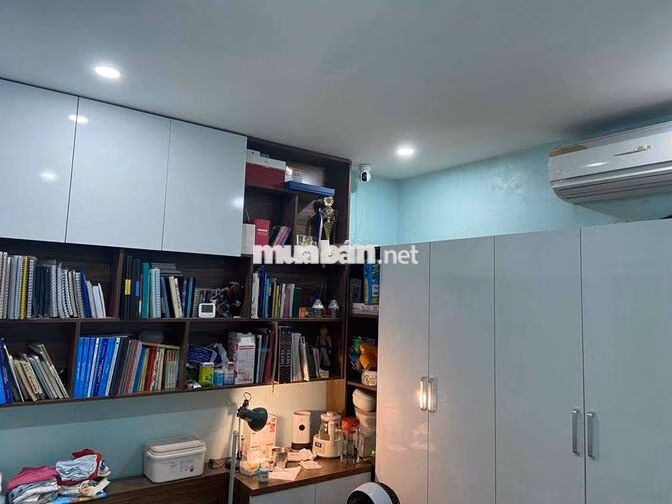 chính chủ cần bán gấp nhà 3 tầng, đã sửa sang lại toàn bộ