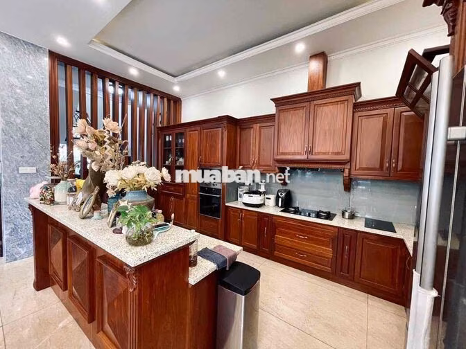 Biệt thự Đặng Thuỳ Trâm p.13 Bình Thạnh chỉ 30 tỷ. vị trí đẹp dân trí