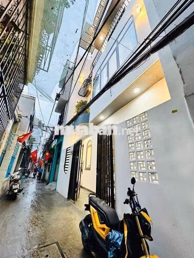 CẦN BÁN NHÀ MỚI XÂY, FULL NỘI THẤT K356 HOÀNG DIỆU, ĐÀ NẴNG