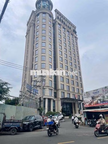Bán căn hộ dich vụ ngay Ung Văn Khiêm p.26 Bình Thạnh