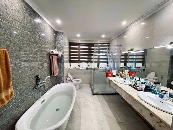 Biệt thự Đặng Thuỳ Trâm p.13 Bình Thạnh chỉ 30 tỷ. vị trí đẹp dân trí
