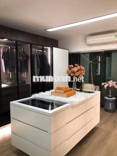 CHO THUÊ NHÀ ĐẸP FULL NỘI THẤT VĂN PHÒNG 5 TẦNG_MẶT TIỀN NGUYỄN KIỆM