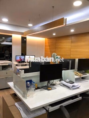 CHO THUÊ NHÀ ĐẸP FULL NỘI THẤT VĂN PHÒNG 5 TẦNG_MẶT TIỀN NGUYỄN KIỆM