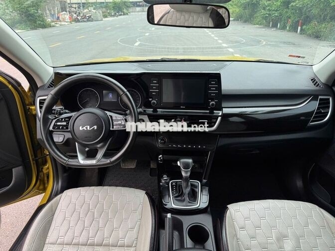 Kia Seltos Luxury 2021 Vàng 100000 km