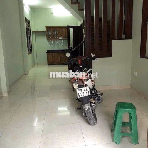 cho thuê nhà nguyên căn nhà 3 lầu, 4pn, 3wc, DT: 4x14m, Lê Thị Hồng