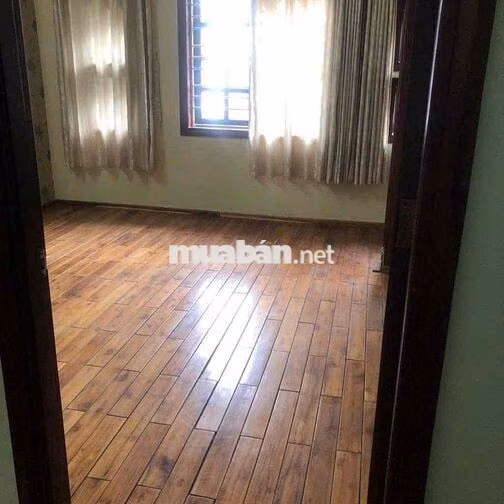 cho thuê nhà nguyên căn nhà 3 lầu, 4pn, 3wc, DT: 4x14m, Lê Thị Hồng