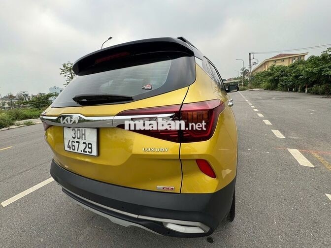 Kia Seltos Luxury 2021 Vàng 100000 km