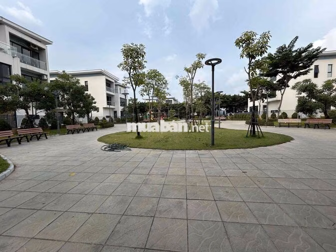 BÁN GẤP BIỆT THỰ VIP AN QUÝ VILLA - Cạnh CV Thiên Văn Học - vườn hoa