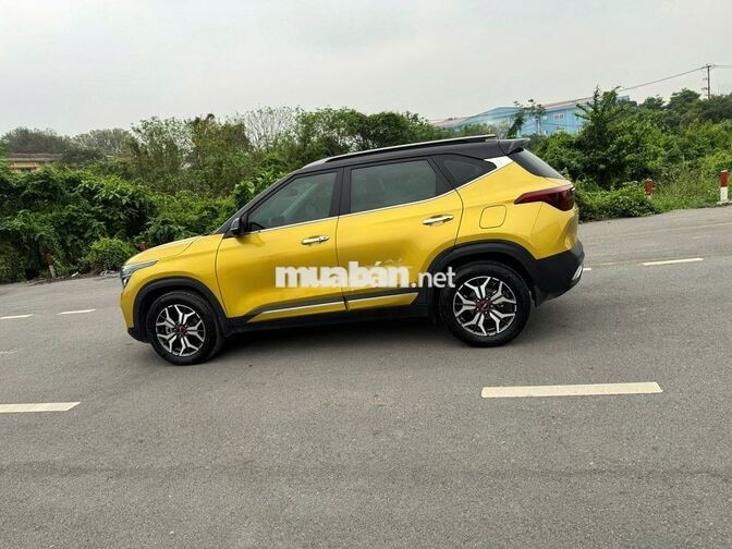 Kia Seltos Luxury 2021 Vàng 100000 km