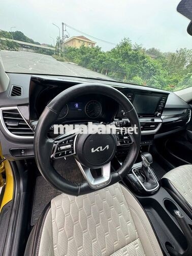 Kia Seltos Luxury 2021 Vàng 100000 km