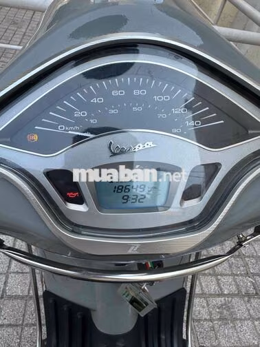 Piaggio Vespa Primavera 125cc 2022 Xám 20.000km