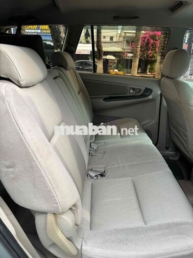 Toyota Innova 2.0G 2013 Số tự động