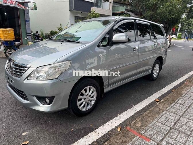 Toyota Innova 2.0G 2013 Số tự động
