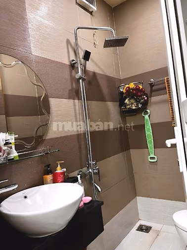Bán nhà mặt tiền kinh doanh Nguyễn Trãi