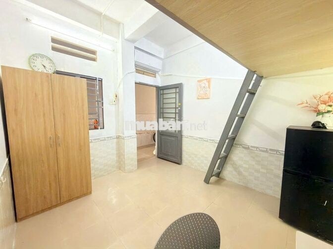 Phòng cực hiếm. Nguyễn Văn Công, GV - có máy lạnh chỉ 3tr5