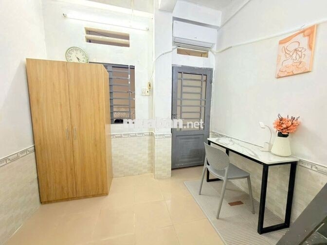 Phòng cực hiếm. Nguyễn Văn Công, GV - có máy lạnh chỉ 3tr5