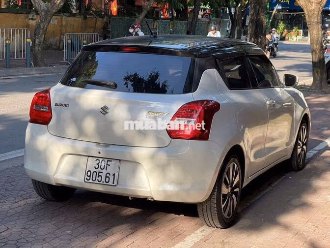 Suzuki Swift GLX 2019 1.2 AT Trắng Tự động