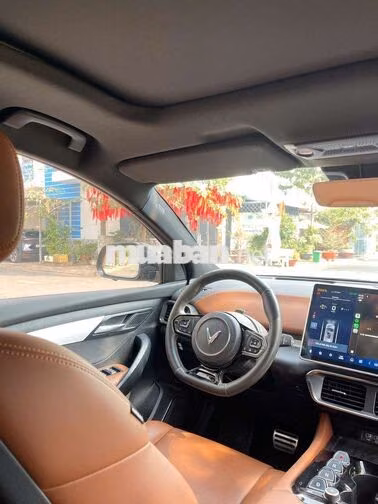 VinFast VF8 Plus 2023 Đen 81000 km