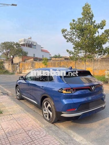 VinFast VF8 ECO/SDI 2023 Xanh Dương 28000 km
