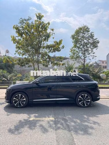 VinFast VF8 Plus 2023 Đen 81000 km