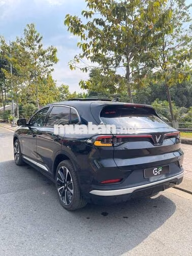 VinFast VF8 Plus 2023 Đen 81000 km