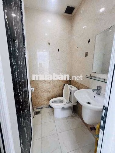 Cho thuê căn hộ Studio Cửa sổ Q4 gần ĐH Luật, ĐH Nguyễn Tất Thành