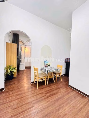 🏡Căn hộ Studio ban công rộng, NEW 100%, full nội thất, cách sân bay Tâ