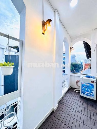 🏡Căn hộ Studio ban công rộng, NEW 100%, full nội thất, cách sân bay Tâ