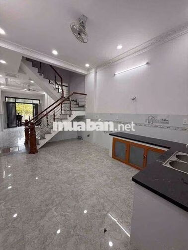 NHÀ THỚI AN PHÙ HỢP GIA ĐÌNH - ACE THUÊ LÀM VĂN PHÒNG !!!