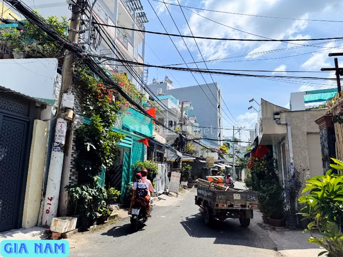 BÁN NHÀ MẶT TIỀN KINH DOANH : 88 HOÀNG XUÂN NHỊ - P. PHÚ TRUNG - Q. TP