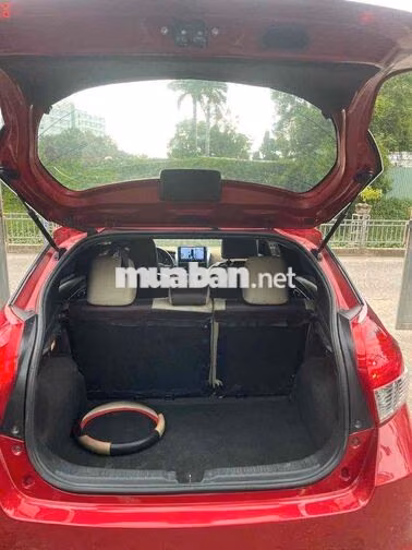 Toyota Yaris 2014  Đỏ
