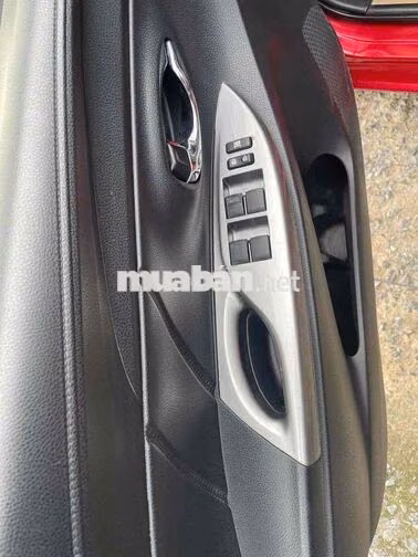 Toyota Yaris 2014  Đỏ