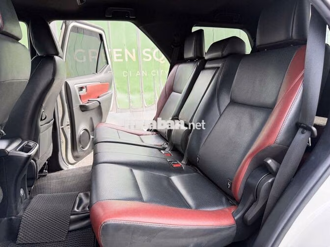 Toyota Fortuner Legender 2020 2.4 4x2 AT Trắng