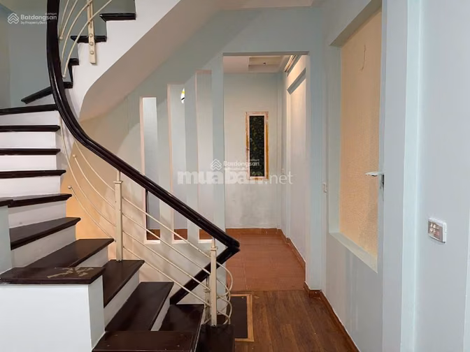 Cho thuê nhà làm văn phòng, nhà ở ngõ 27 phố Thái Thịnh