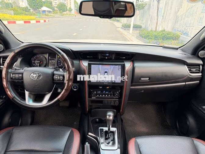 Toyota Fortuner Legender 2020 2.4 4x2 AT Trắng