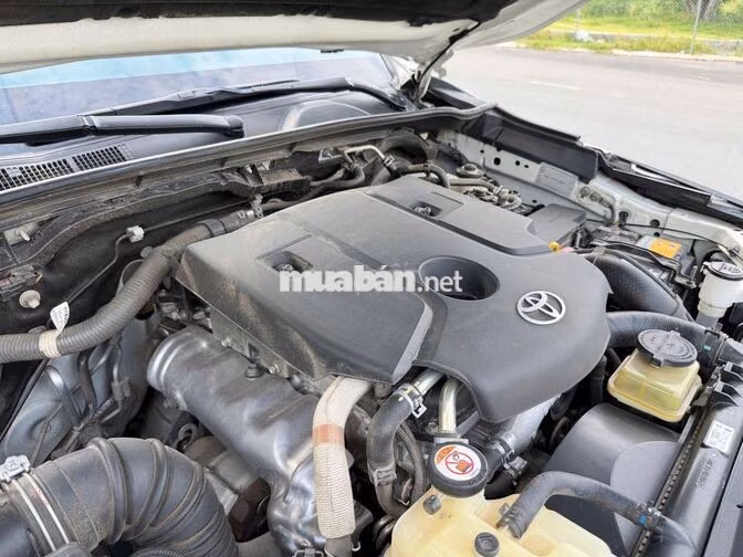 Toyota Fortuner Legender 2020 2.4 4x2 AT Trắng