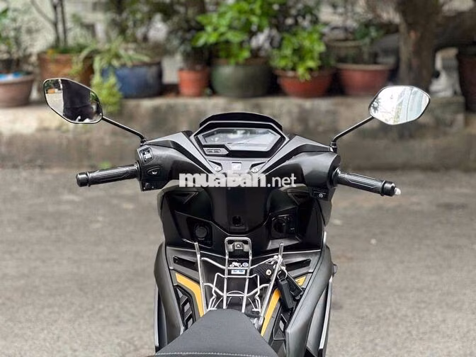 Winner X V4 Abs 2025 Đen nhám 5.000km bstp
