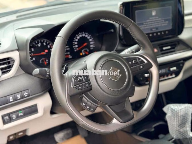 Suzuki Swift Hybrid 07/2026 - 12Km