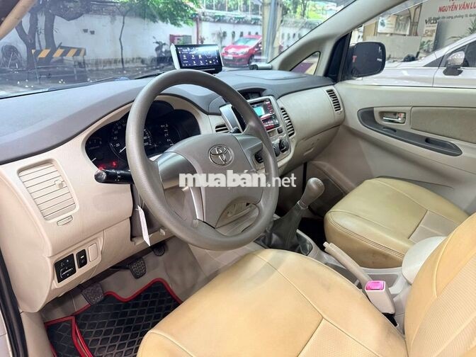 INNOVA SỐ SÀN XE GIA ĐÌNH ĐẸP - GIÁ CÒN GIẢM