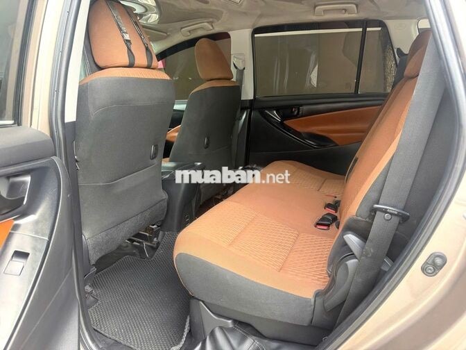 Toyota INNOVA 2019E Nâu đồng Số sàn Xe GiaĐình bán