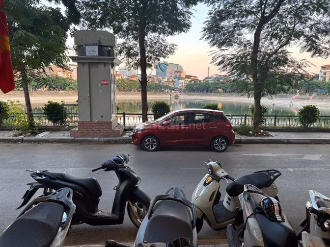 Cho thuê mặt bằng (mặt HỒ LINH QUANG) để kinh doanh - 1 tầng - mặt tiề