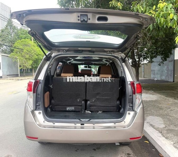 Toyota INNOVA 2019E Nâu đồng Số sàn Xe GiaĐình bán