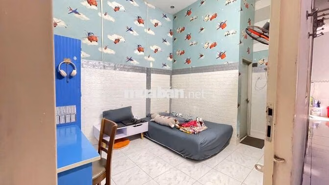 BÁN NHÀ SÂN VƯỜN GẦN CHỢ BÀ ĐIỂM, MT ĐƯỜNG 10M